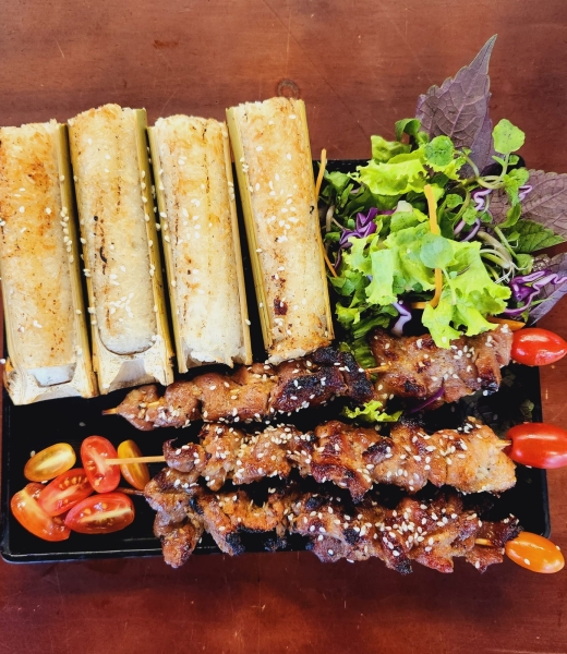 CƠM LAM THỊT HEO NƯỚNG MÈ 149