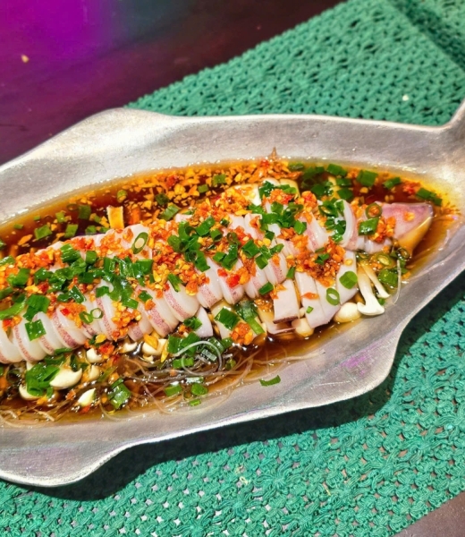 MỰC TƯƠI HẤP HÀNH 149